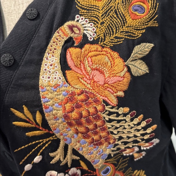 Johnny Was Embroidered Peacock Floral Black Boho Top V-Neck Button Size Medium - Picture 5 of 15